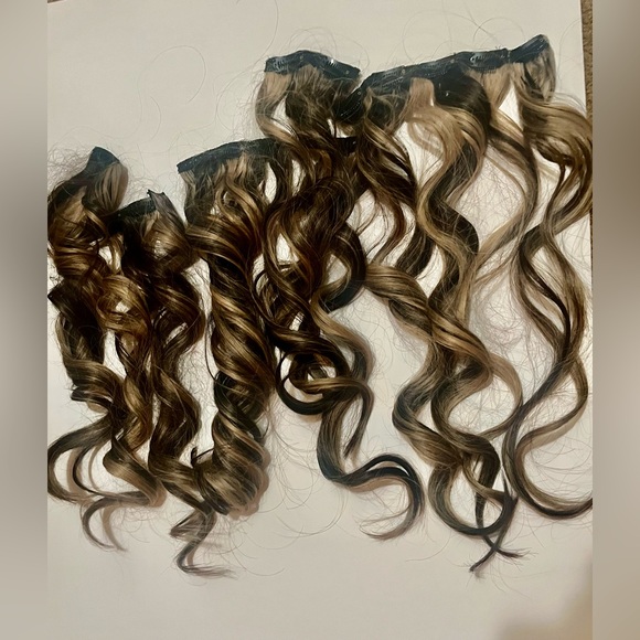 Vigorous Hair Extensions 7 pc w/16 clips (one clip missing) blonde/dark brown - Picture 3 of 9